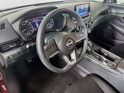 Used 2024 Nissan Sentra SV FWD image 8