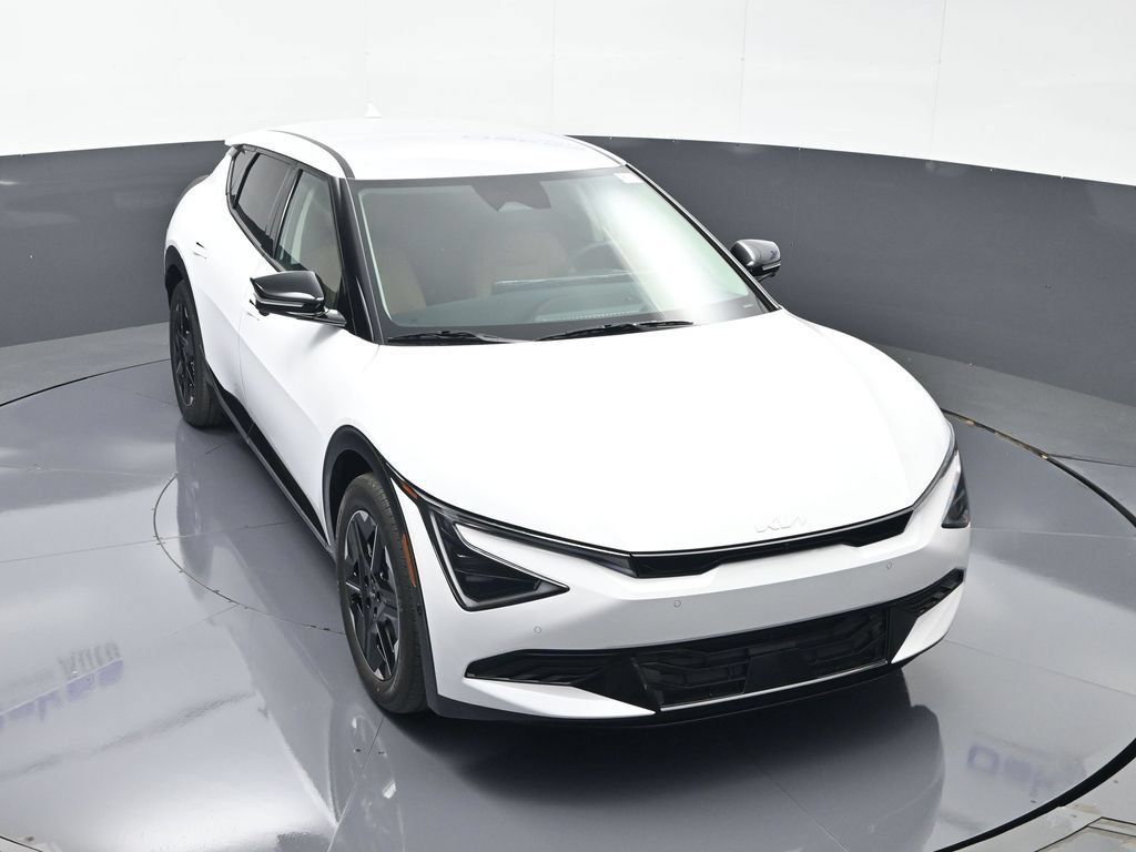 New 2026 Kia EV6 Wind RWD image 46