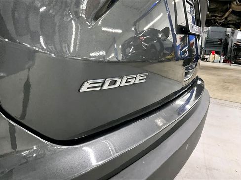 Used 2020 Ford Edge SEL w/ Convenience Package image 30