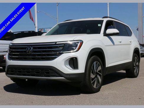 Used 2025 Volkswagen Atlas SE image 1