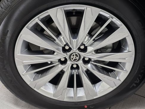 New 2026 Toyota Grand Highlander Platinum image 11