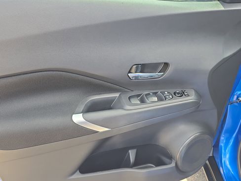 Used 2022 Nissan Kicks SV image 17