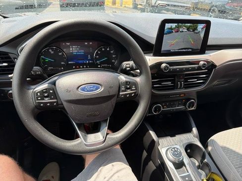 Used 2022 Ford Escape SE FWD image 20