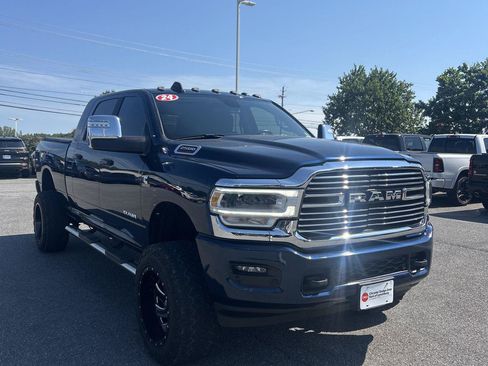Used 2024 RAM 2500 Laramie AWD/4WD image 1