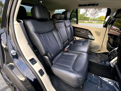 Used 2023 Land Rover Range Rover Long Wheelbase Autobiography image 19