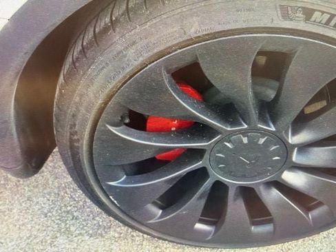 Used 2023 Tesla Model Y Long Range AWD/4WD image 8