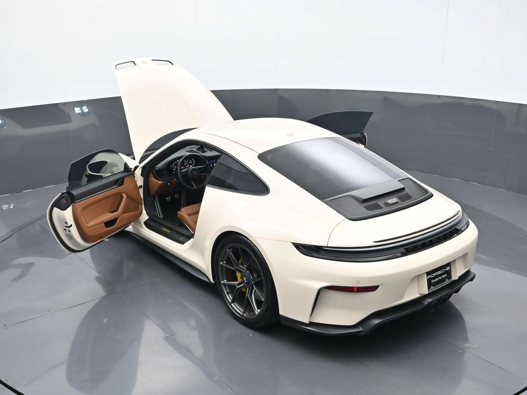 Certified 2026 Porsche 911 GT3 RWD image 24