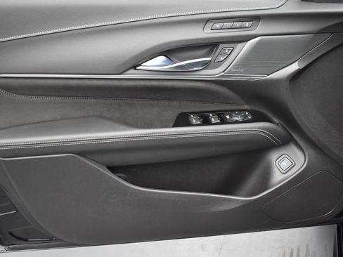 Used 2022 Cadillac CT4 V Blackwing w/ Carbon Fiber 1 Package RWD image 9