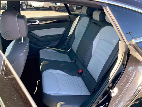 Used 2021 Volkswagen Arteon SEL Premium image 19