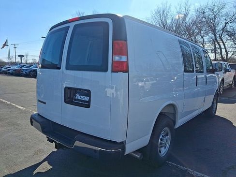 New 2026 Chevrolet Express 3500 w/ Driver Convenience Package RWD image 4