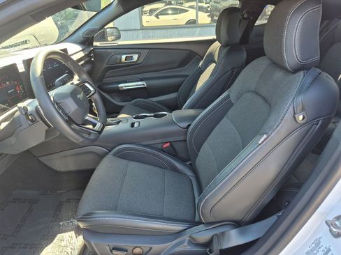 Used 2025 Ford Mustang GT RWD image 2