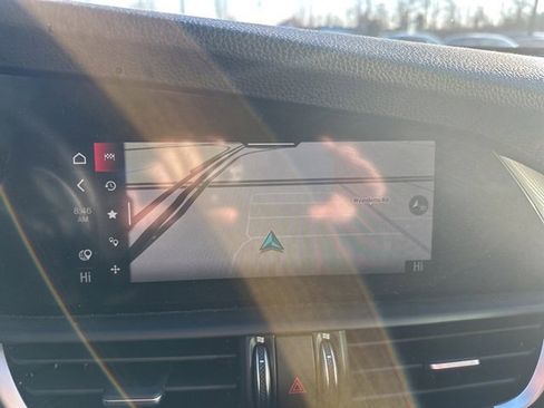 Used 2022 Alfa Romeo Giulia Veloce image 12