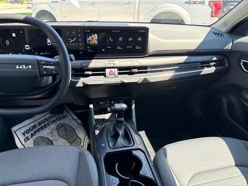 Used 2025 Kia K4 EX FWD image 20