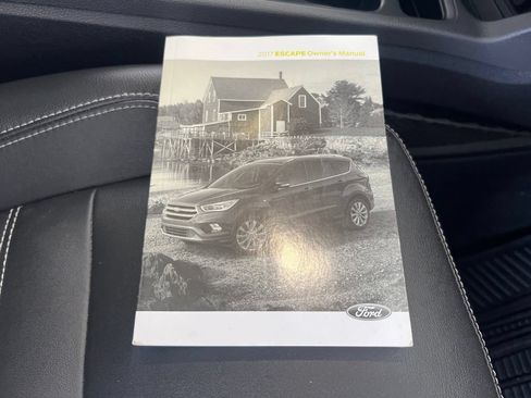 Used 2017 Ford Escape Titanium w/ Equipment Group 301A AWD/4WD image 27