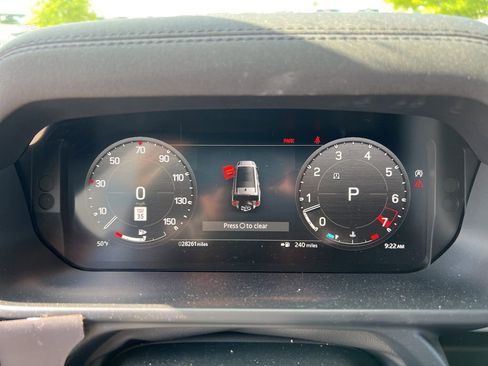 Used 2023 Land Rover Defender 130 SE AWD/4WD image 14