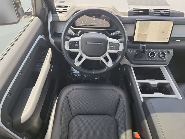 Used 2025 Land Rover Defender 110 S AWD/4WD image 10
