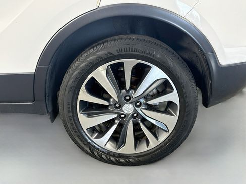 Used 2019 Buick Encore Essence FWD image 37