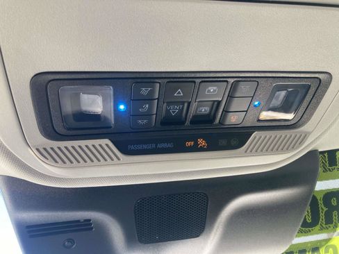 Used 2025 Ford Expedition Max Active image 31