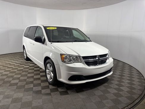 Used 2018 Dodge Grand Caravan SE image 7