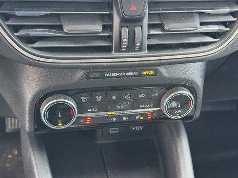 Used 2022 Ford Escape SE w/ Convenience Package AWD/4WD image 17