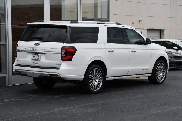 Used 2024 Ford Expedition Max Platinum AWD/4WD image 9