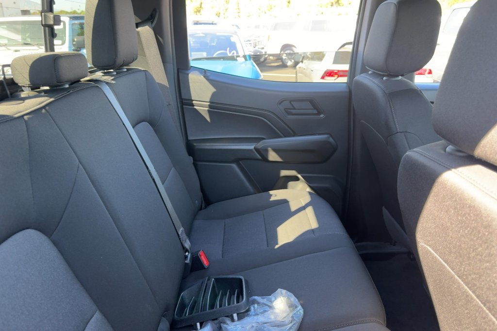 Used 2025 Chevrolet Colorado Trail Boss AWD/4WD image 13