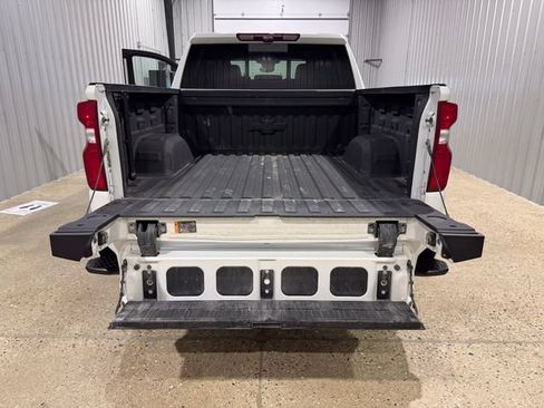 Used 2025 Chevrolet Silverado 1500 High Country AWD/4WD image 28