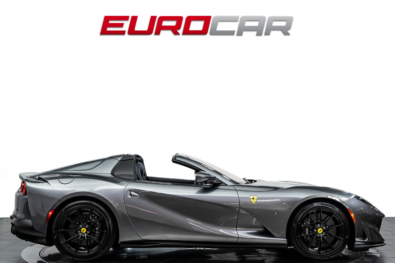 Used 2022 Ferrari 812 GTS RWD image 8