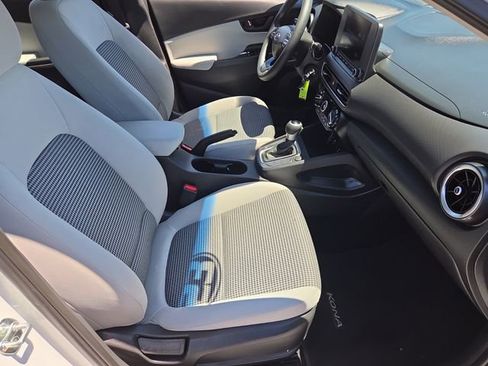 Used 2023 Hyundai Kona SE FWD image 18