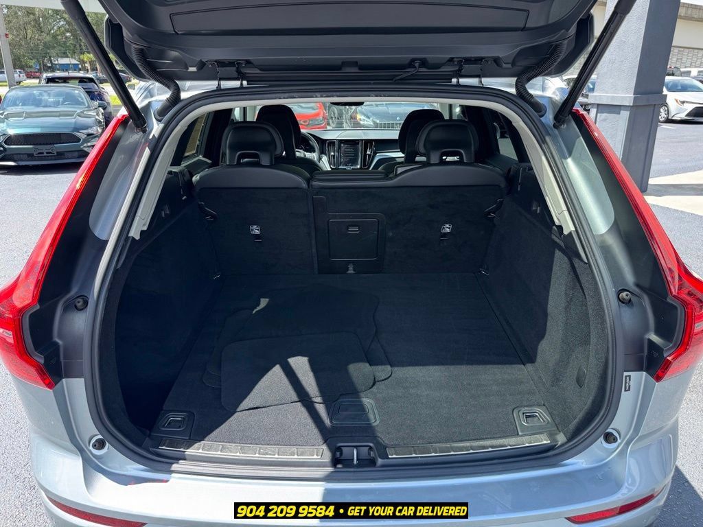 Used 2018 Volvo XC60 T6 Momentum w/ Vision Package AWD/4WD image 30