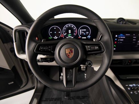 New 2026 Porsche Cayenne S image 18