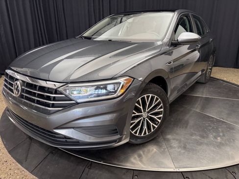 Used 2019 Volkswagen Jetta SEL FWD image 2