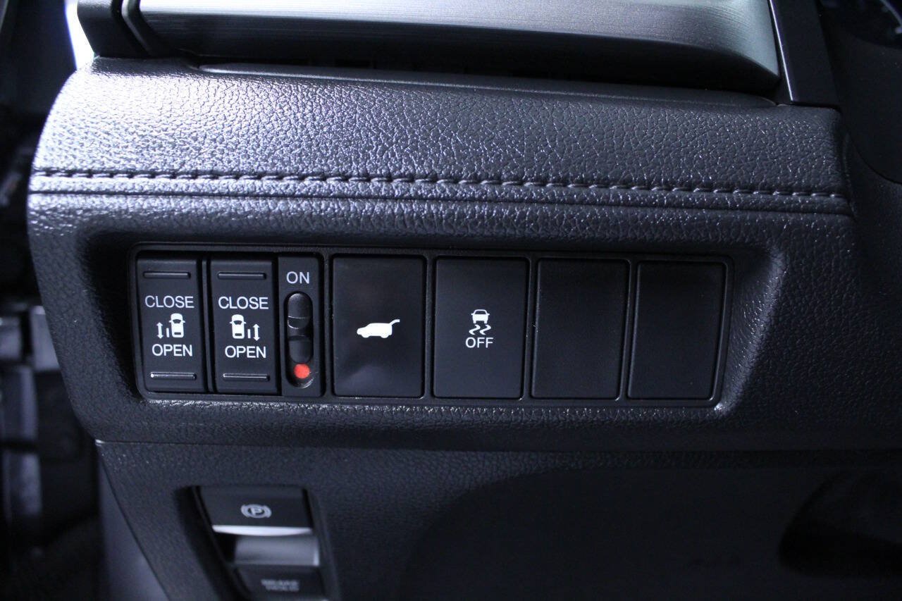 Used 2025 Honda Odyssey EX-L image 18