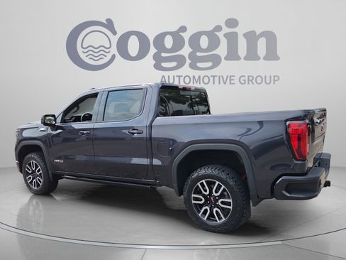 Certified 2025 GMC Sierra 1500 AT4 w/ Technology Package AWD/4WD image 3