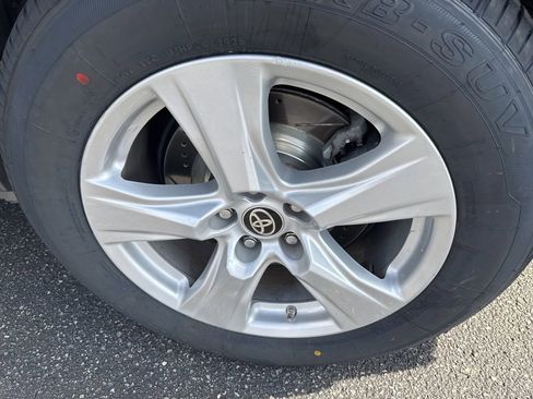 Used 2020 Toyota Highlander LE image 54