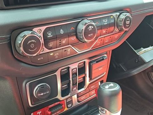 Certified 2024 Jeep Wrangler Unlimited Rubicon 392 image 22