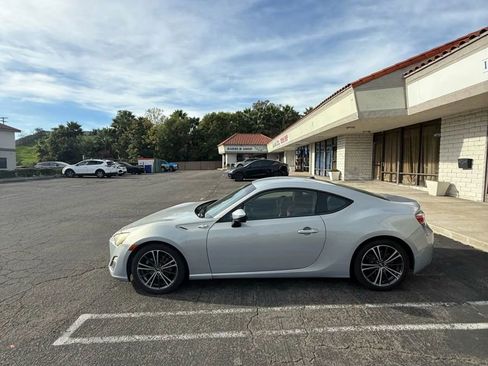 Used 2013 Scion FR-S 10 Series image 4