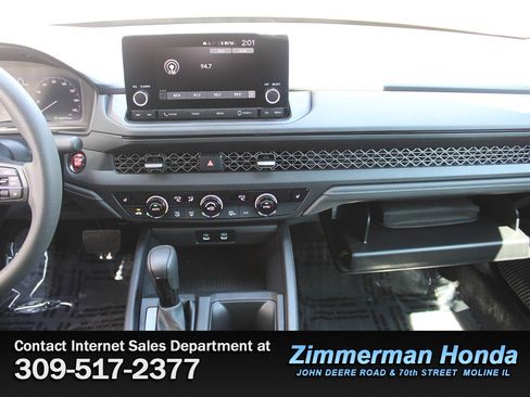 Certified 2025 Honda Accord SE image 17