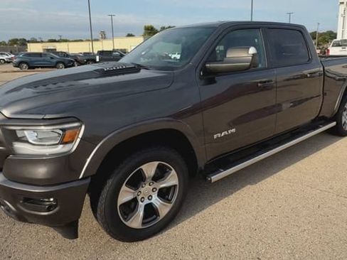 Used 2022 RAM 1500 Laramie AWD/4WD image 9
