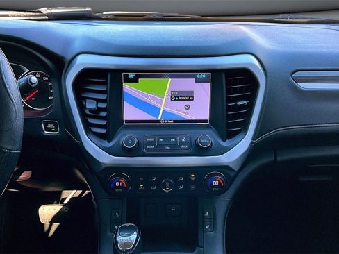 Used 2019 GMC Acadia SLT image 9