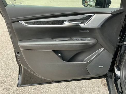 Used 2021 Cadillac XT5 Premium Luxury image 6