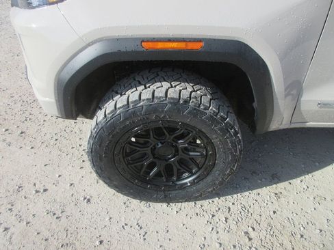 New 2026 GMC Canyon Elevation w/ Convenience Package AWD/4WD image 11