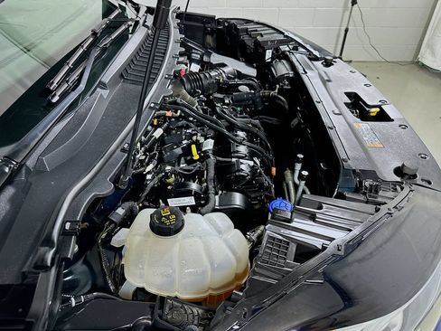 Used 2020 Ford Edge Titanium w/ Equipment Group 301A AWD/4WD image 26