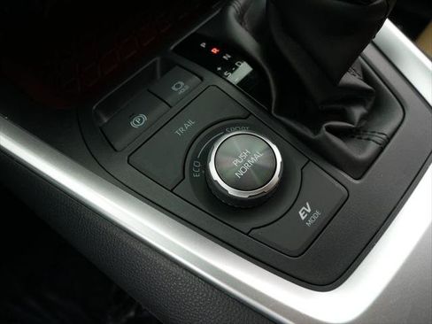 Certified 2023 Toyota RAV4 Limited AWD/4WD image 23