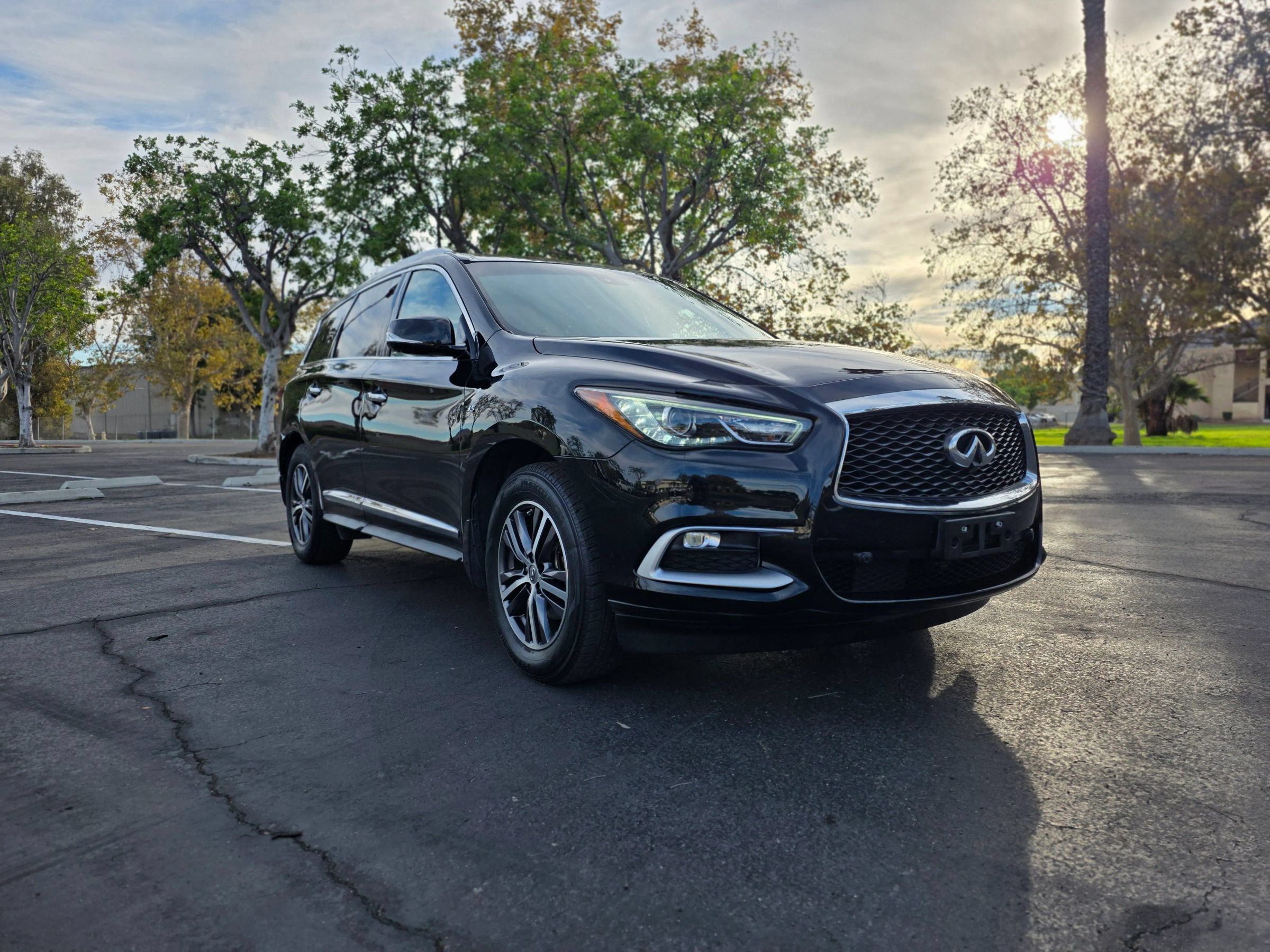Used 2016 INFINITI QX60 FWD w/ Premium Plus Package image 2