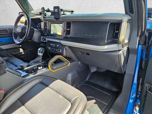 Used 2023 Ford Bronco Badlands image 20