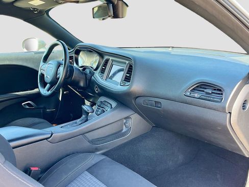 Used 2023 Dodge Challenger SXT RWD image 27