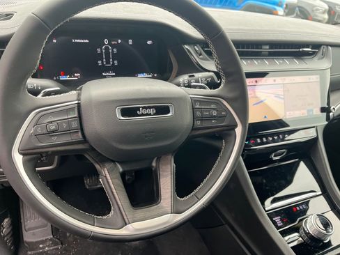 New 2026 Jeep Grand Cherokee L Limited w/ Limited Altitude Package AWD/4WD image 11