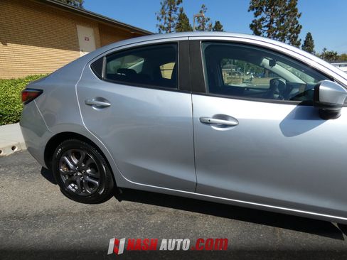 Used 2019 Toyota Yaris LE FWD image 7