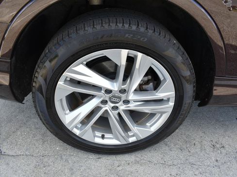 Used 2020 Audi Q7 3.0T Premium Plus w/ Premium Plus Package AWD/4WD image 35